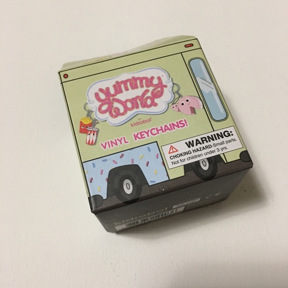 Kidrobot Vinyl Keychain - Picture 14 of 14